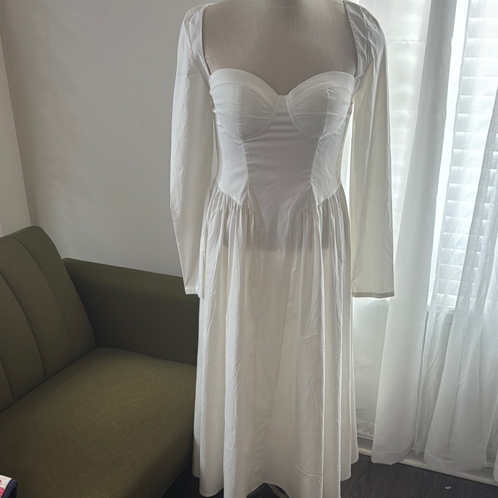 White Long Sleeve Sweetheart Bridal Gown